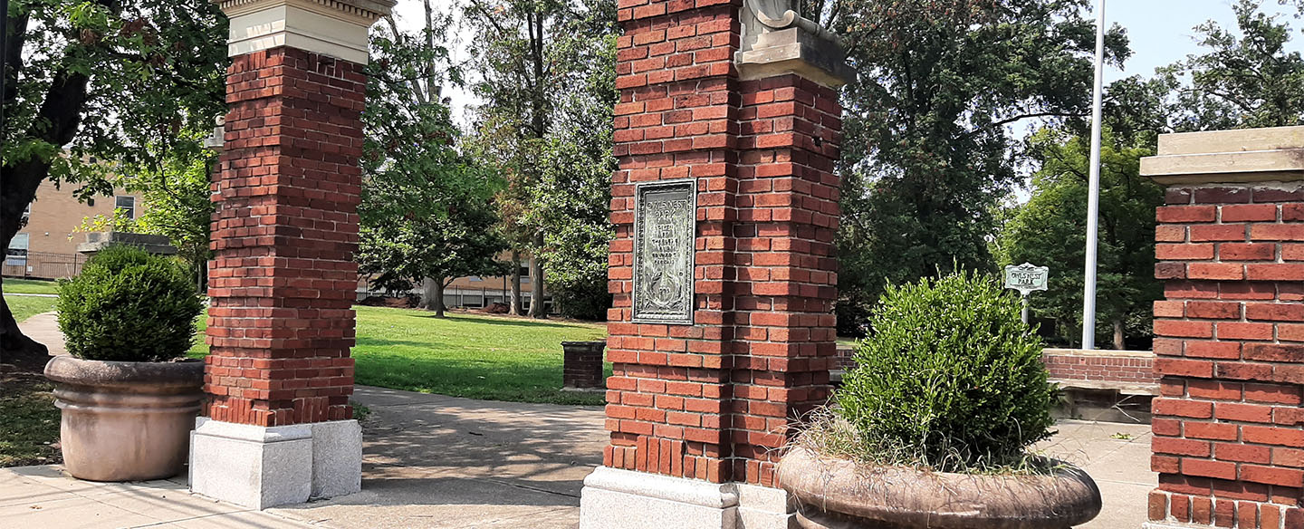 Entrance at Owl's Nest Park