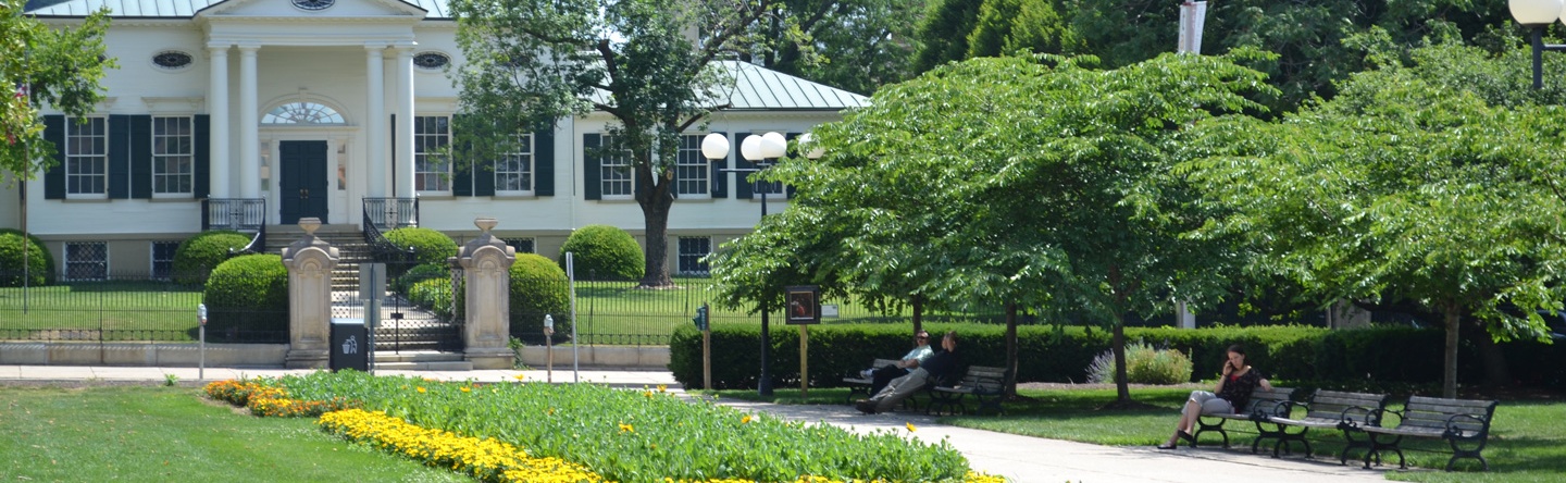 Lytle Park with Taft Museum of Art