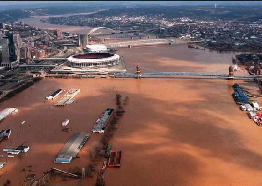Flooded Ohio River looking east